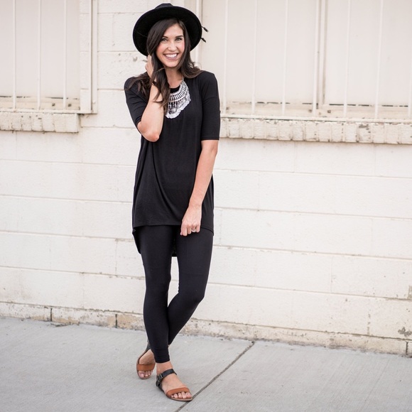 LuLaRoe Tops - LuLaRoe Black Irma Tee